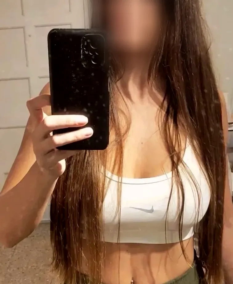 Molly, 37